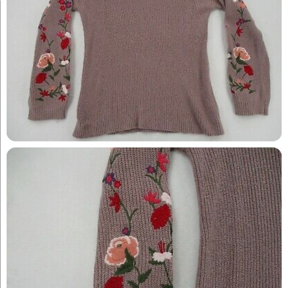 American Eagle Embroidered Sweater Size Small - Picture 2 of 2